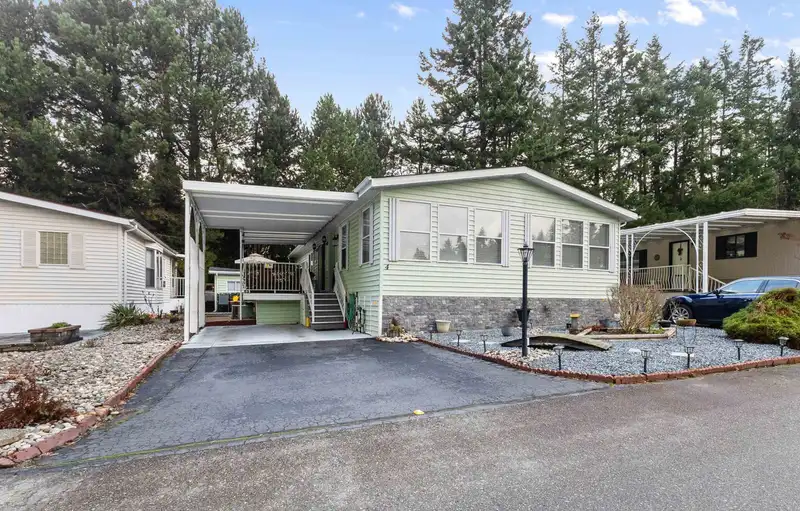 4 2315 198 STREET - photo 1 of 27