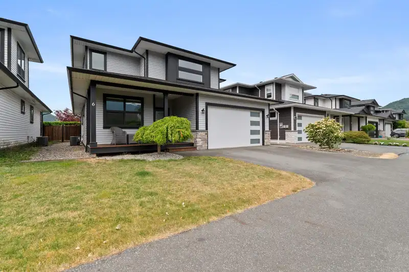 6 7328 MORROW ROAD - photo 1 of 40