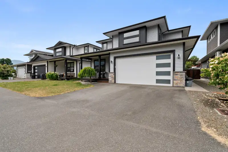 6 7328 MORROW ROAD - photo 2 of 40