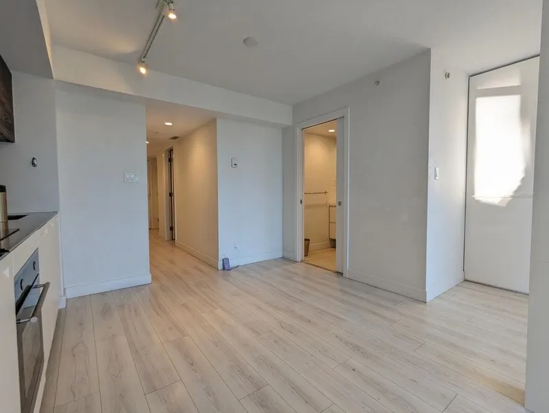 1003 1133 HORNBY STREET - photo 4 of 10