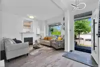 5653 148A STREET - thumbnail 2