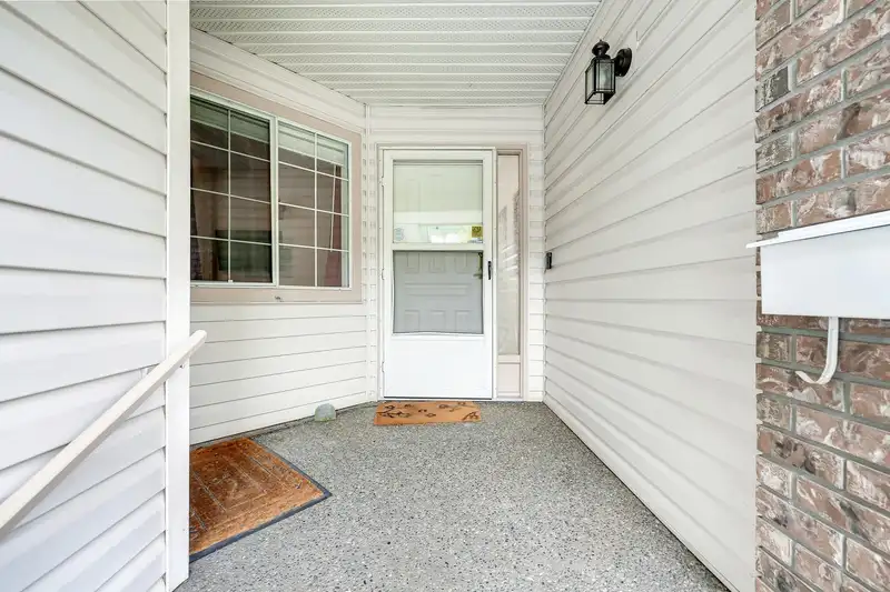 57 3115 TRAFALGAR STREET - photo 2 of 31
