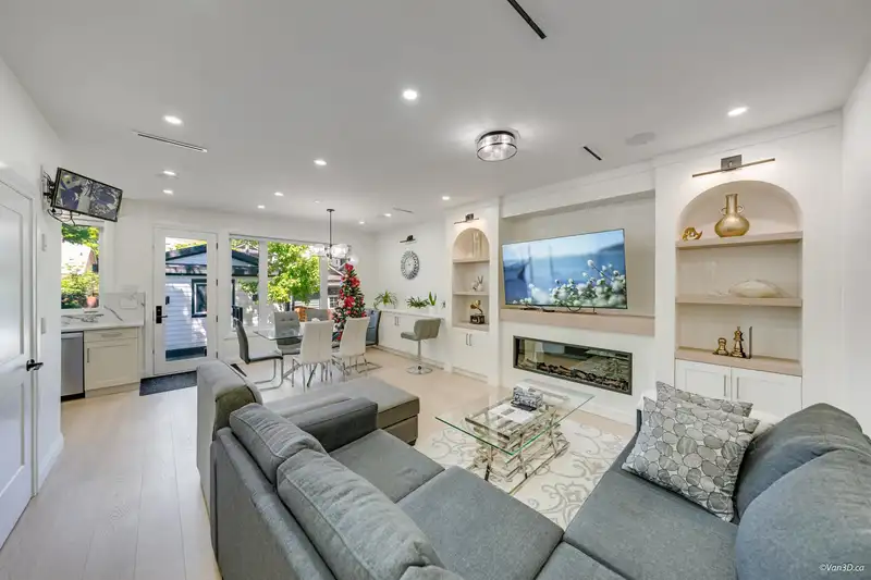 2 683 W 19TH AVENUE - photo 3 of 30