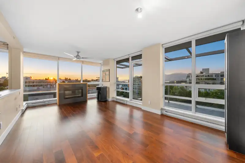 707 1675 W 8TH AVENUE - photo 1 of 40