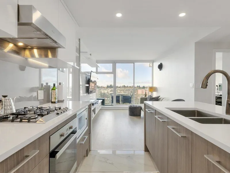 1106 2221 E 30TH AVENUE - photo 1 of 25