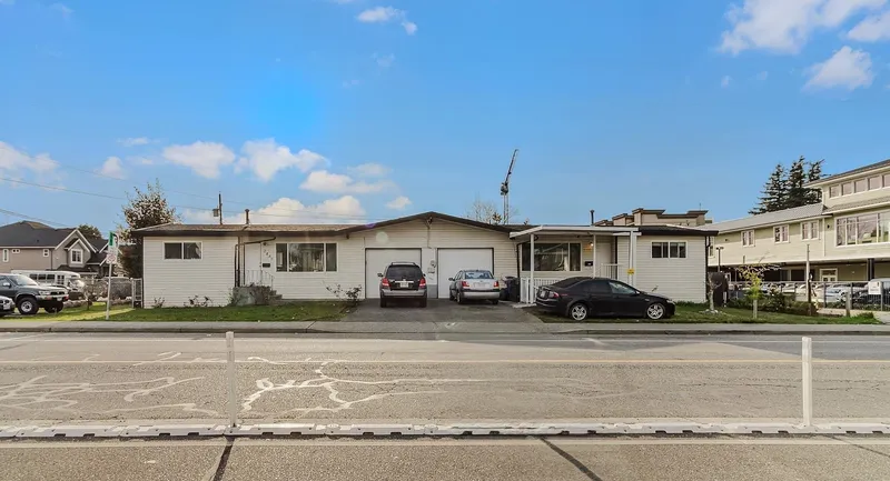 2489 PARKVIEW STREET - photo 1 of 17