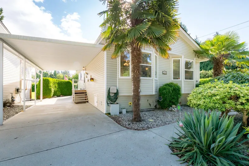 101 4510 SUNSHINE COAST HIGHWAY - photo 1 of 25