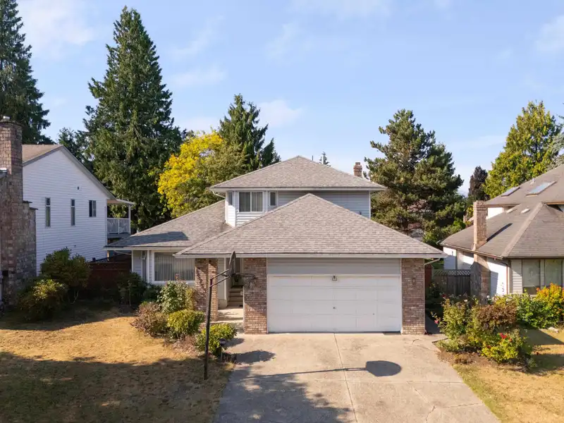 15753 98 AVENUE - photo 1 of 40
