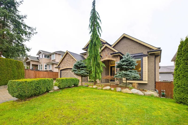 10876 78A AVENUE - photo 3 of 25