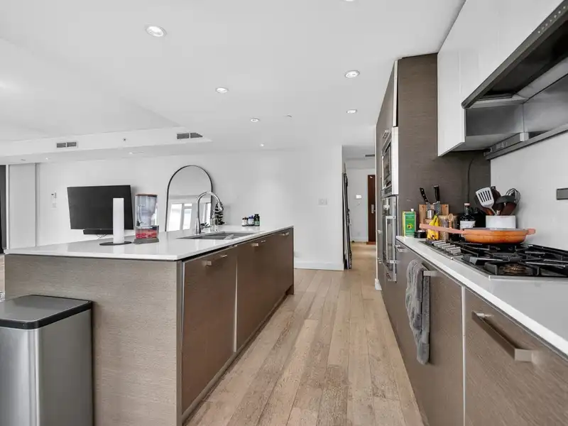 1902 1499 W PENDER STREET - photo 3 of 22