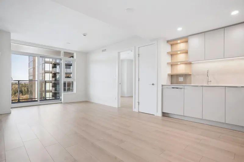 1506 311 ALDERSON AVENUE - photo 4 of 16