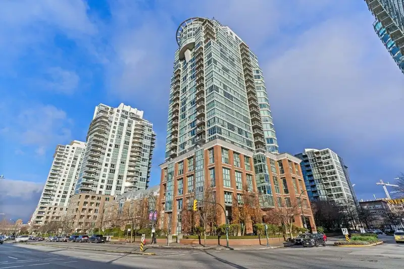 2701 1088 QUEBEC STREET - photo 3 of 23