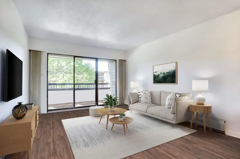 212 2255 W 8TH AVENUE - photo 1 of 11