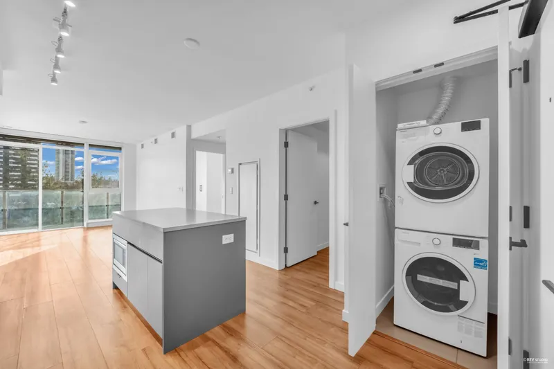 907 13428 105 AVENUE - photo 3 of 25