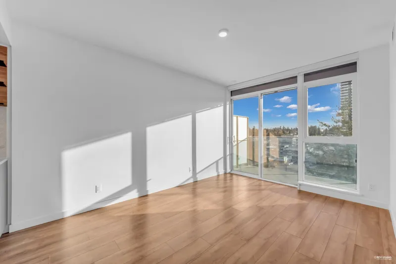 907 13428 105 AVENUE - photo 4 of 25