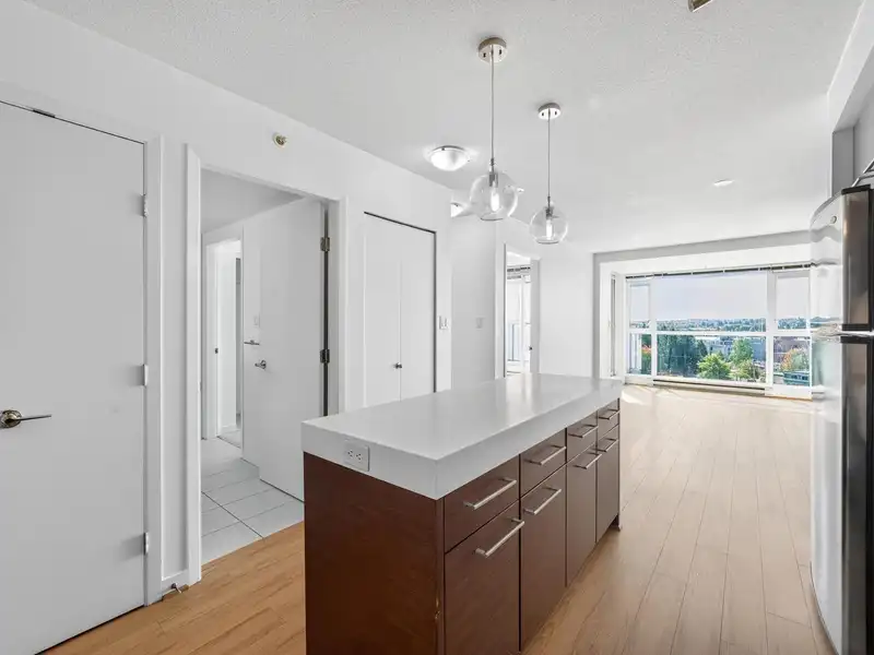 1007 2770 SOPHIA STREET - photo 3 of 25