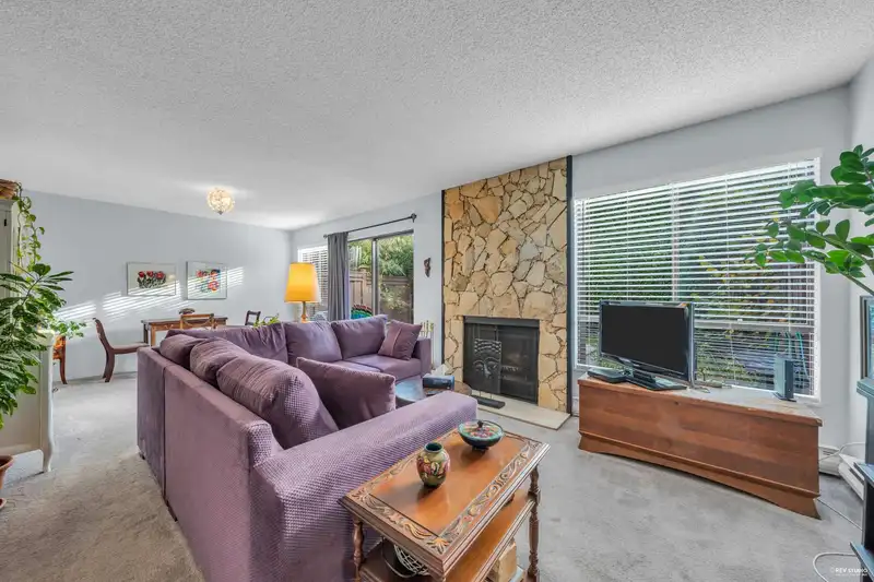 1502 4900 FRANCIS ROAD - photo 4 of 27