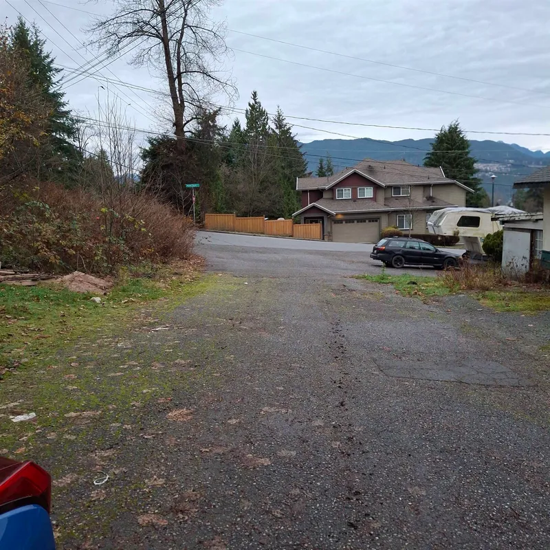 934-938 CLARKE ROAD - photo 4 of 20