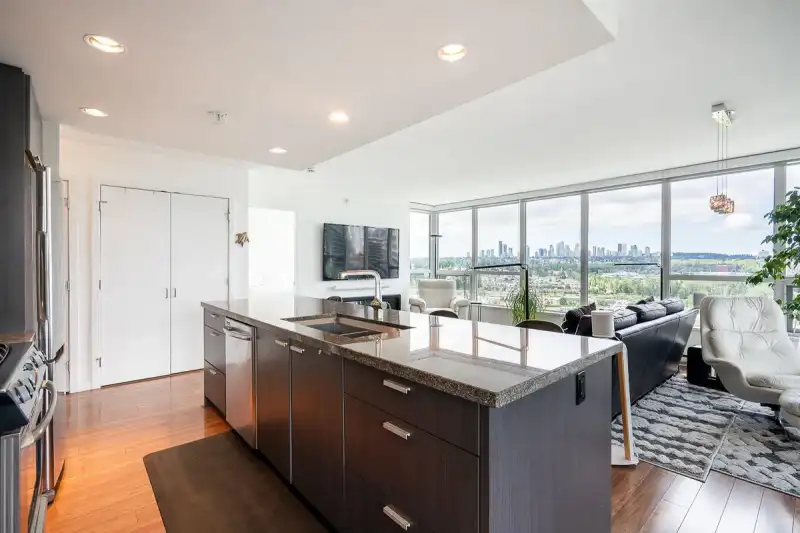 1904 2200 DOUGLAS ROAD - photo 1 of 30