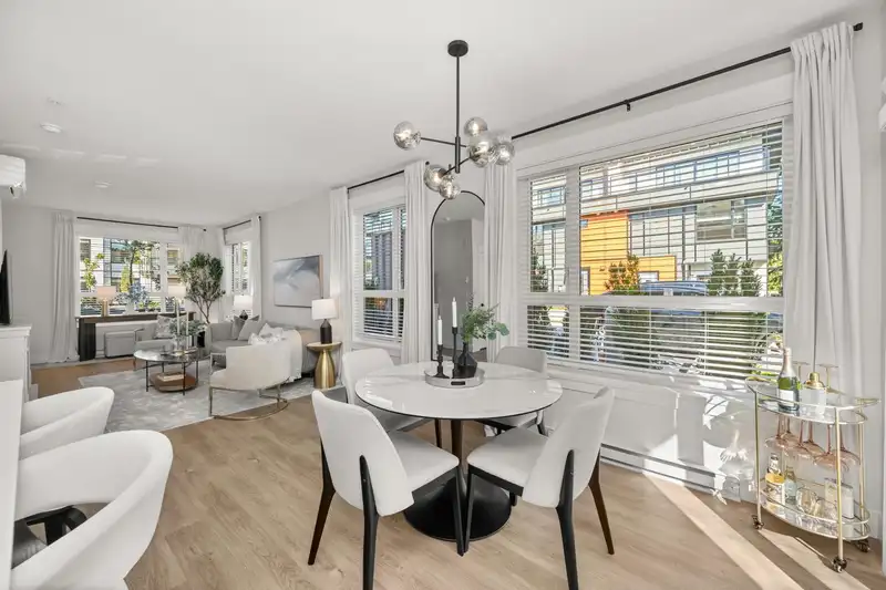 8 20926 83 AVENUE - photo 1 of 40