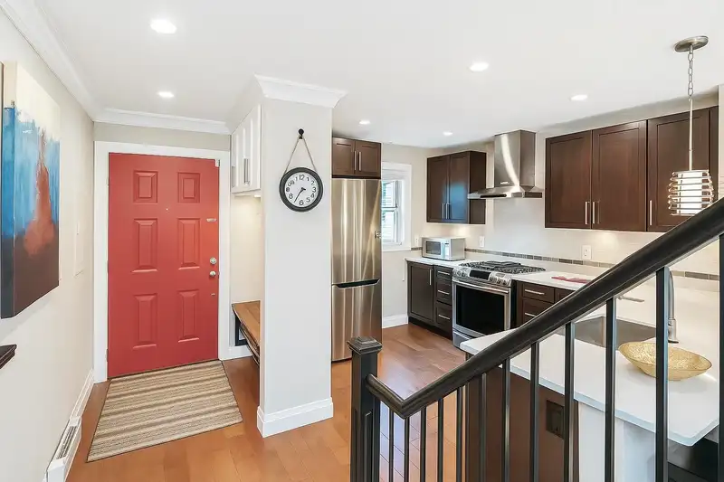 309 7000 21ST AVENUE - photo 1 of 34