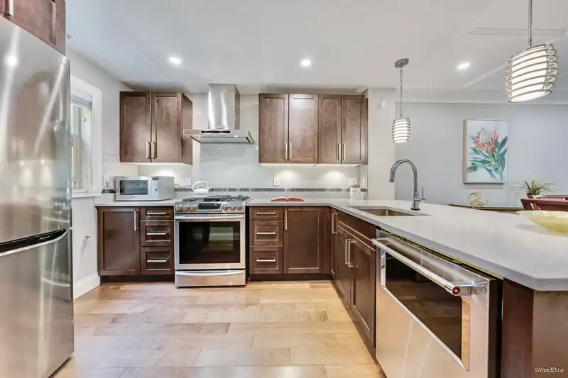 309 7000 21ST AVENUE - photo 4 of 34