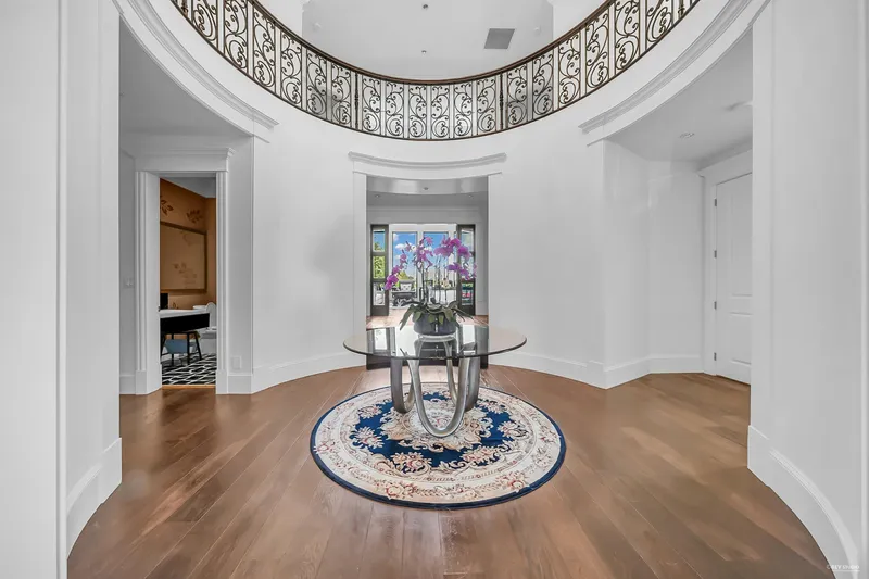 10651 GRANVILLE AVENUE - photo 2 of 25