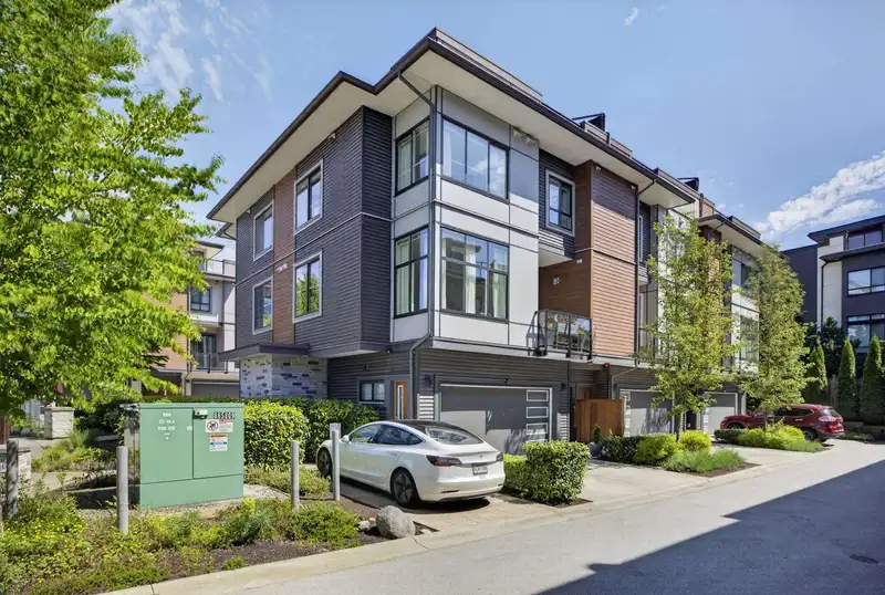 22 20852 78B AVENUE - photo 1 of 38