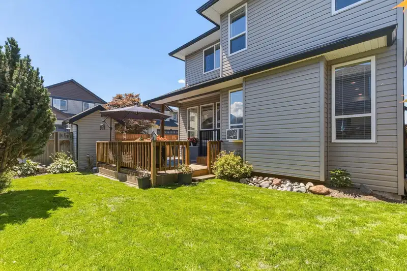 14 5545 PEACH ROAD - photo 2 of 34