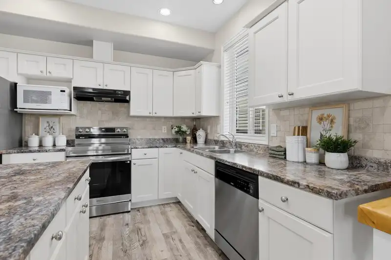 14 5545 PEACH ROAD - photo 4 of 34