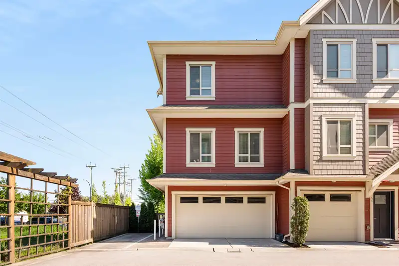 67 843 EWEN AVENUE - photo 1 of 32