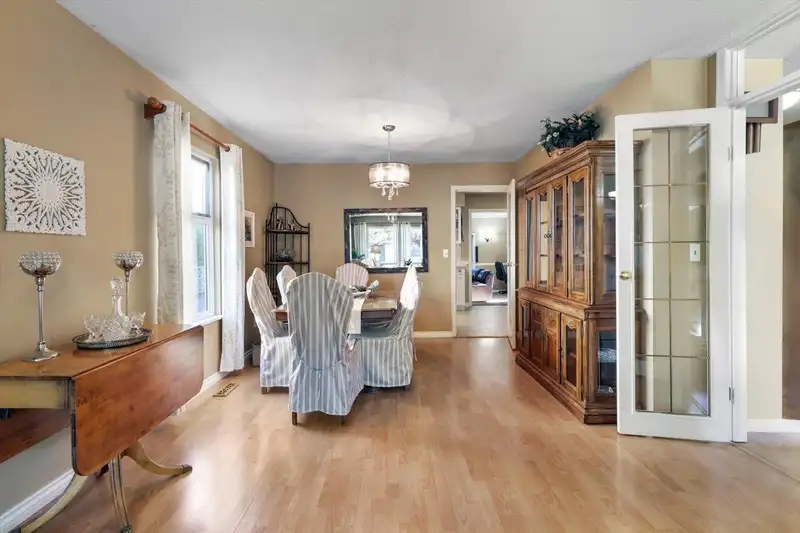 19548 62A AVENUE - photo 2 of 26