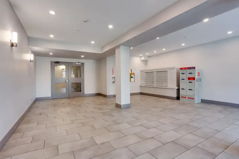 110 19940 BRYDON CRESCENT - photo 3 of 23