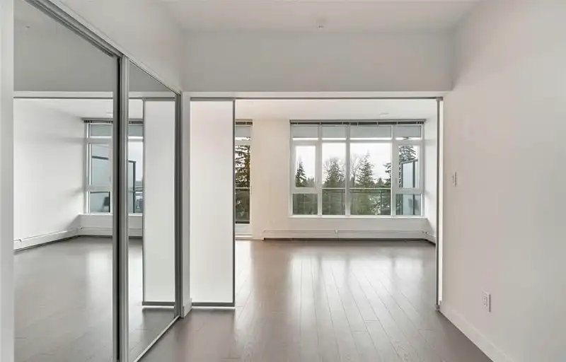 705 13308 CENTRAL AVENUE - photo 4 of 6