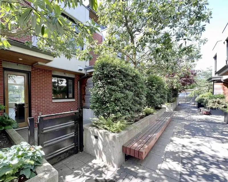 5436 OAK STREET - photo 1 of 20