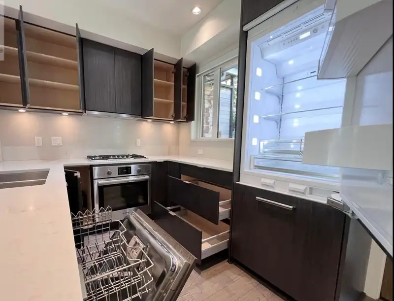 5436 OAK STREET - photo 4 of 20