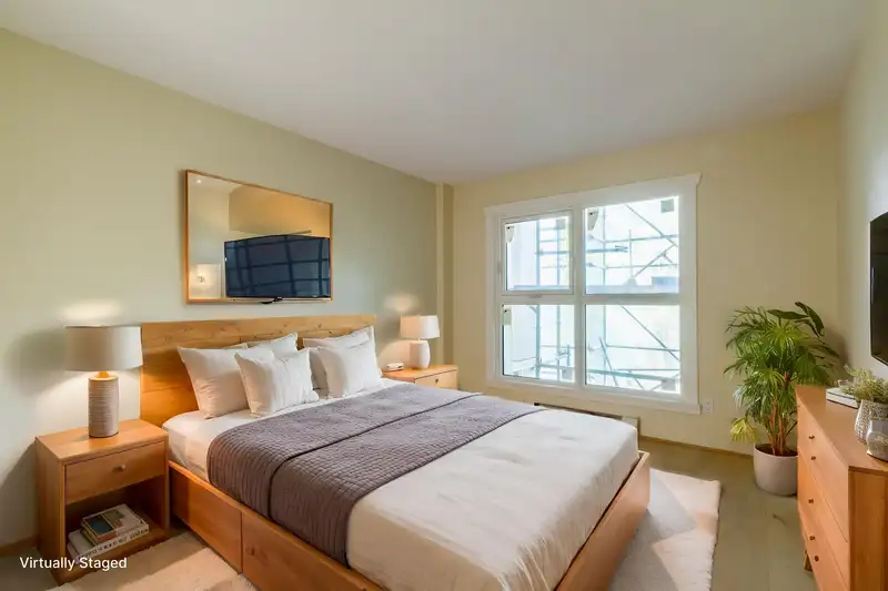 504 2528 E BROADWAY - photo 2 of 23