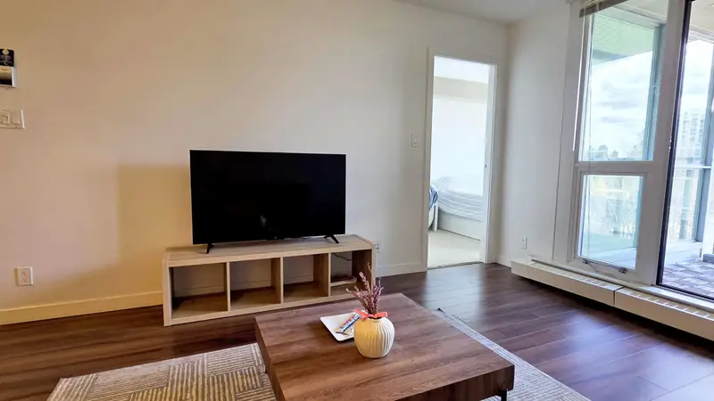 419 135 E 17TH STREET - photo 2 of 25