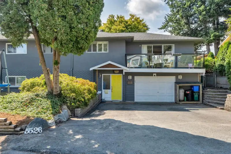 5526 6A AVENUE - photo 1 of 39