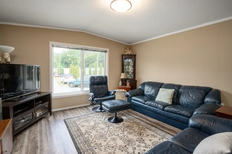 5 40022 GOVERNMENT ROAD - photo 2 of 15