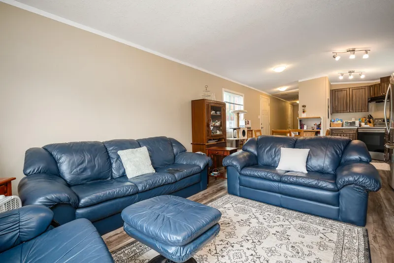 5 40022 GOVERNMENT ROAD - photo 4 of 15