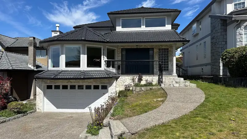 7167 RIDGEVIEW DRIVE - photo 2 of 40