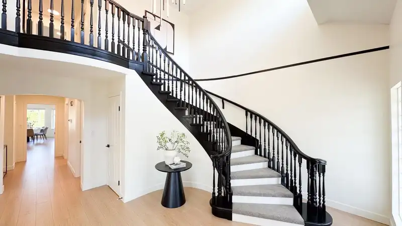7167 RIDGEVIEW DRIVE - photo 3 of 40