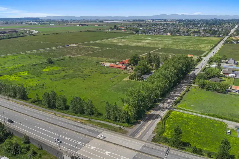 7064 LADNER TRUNK ROAD - photo 2 of 23