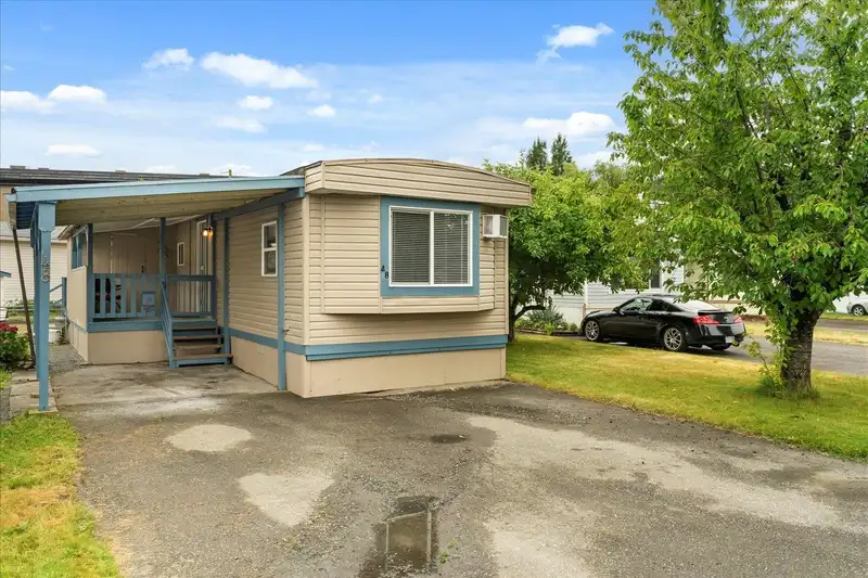 48 45640 WATSON ROAD - photo 1 of 26
