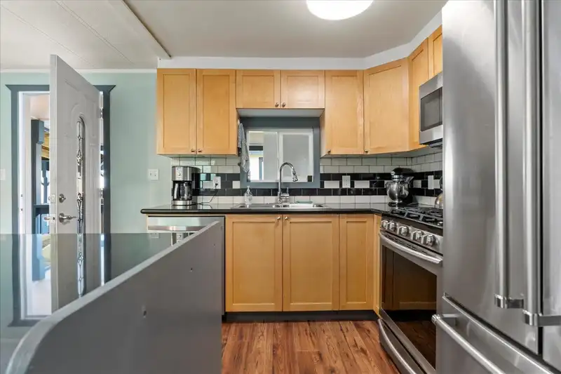 48 45640 WATSON ROAD - photo 4 of 26