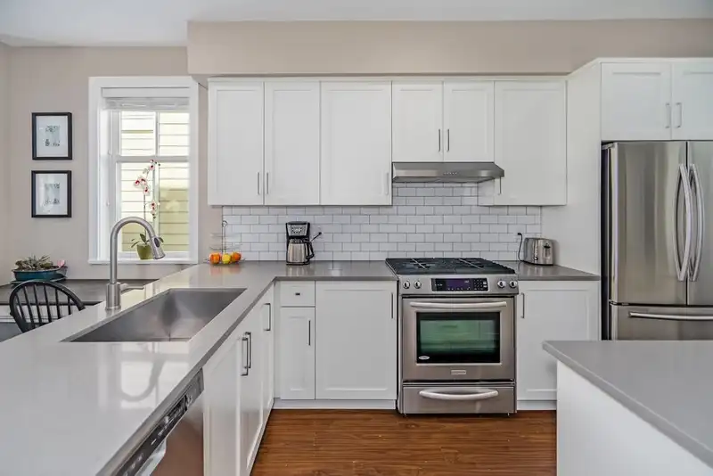 5 15588 32 AVENUE - photo 3 of 32