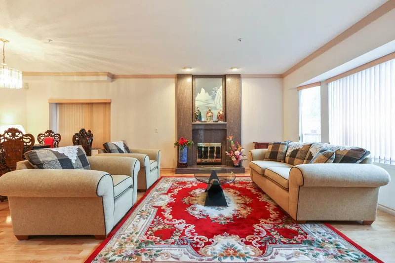 7823 HUDSON STREET - photo 3 of 25