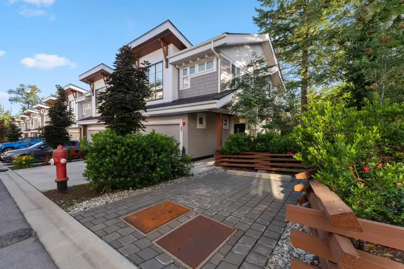 52 23183 136 AVENUE - photo 2 of 40