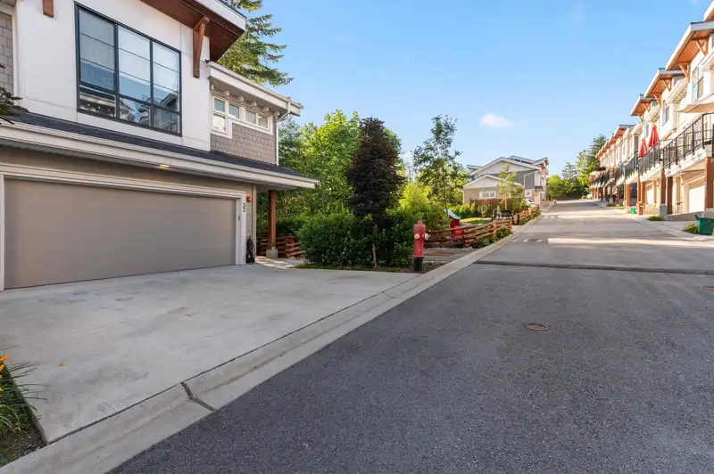 52 23183 136 AVENUE - photo 4 of 40